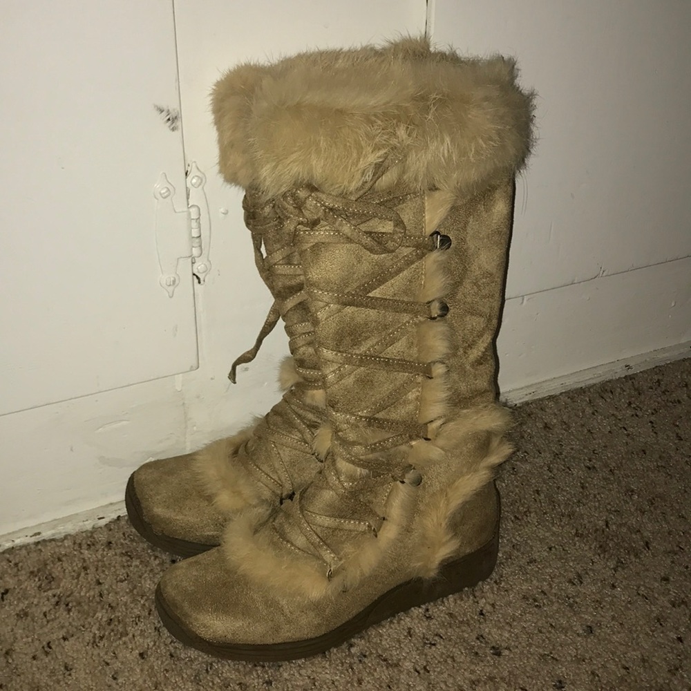 Bakers Tan Fur Boots With Ties